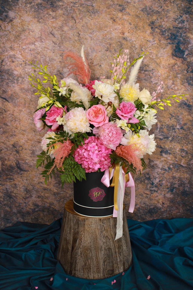 Peonies Hat Box