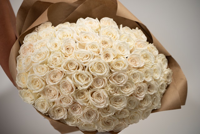 No.166 - White Roses
