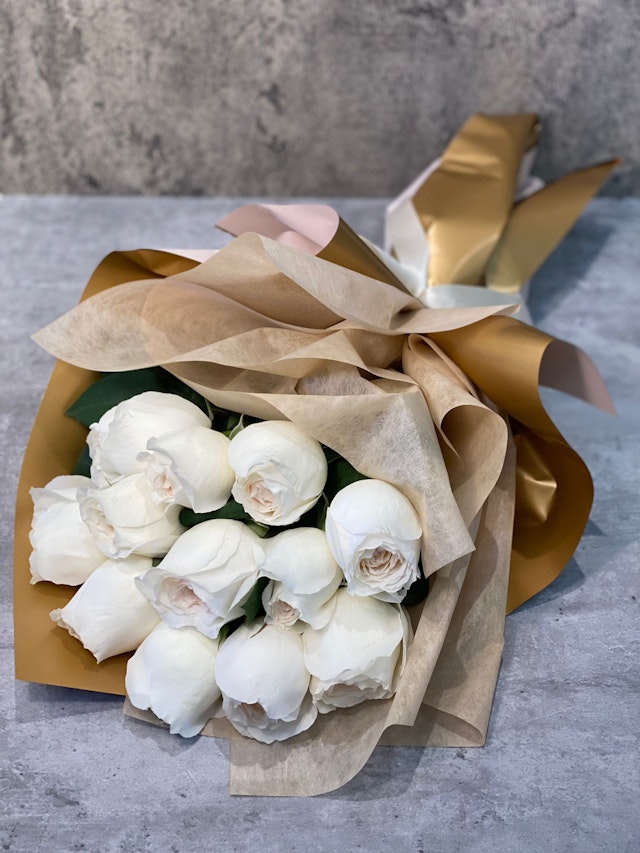 Elegant white roses