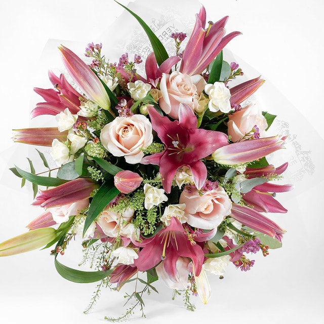 Pink Roses & Lilies