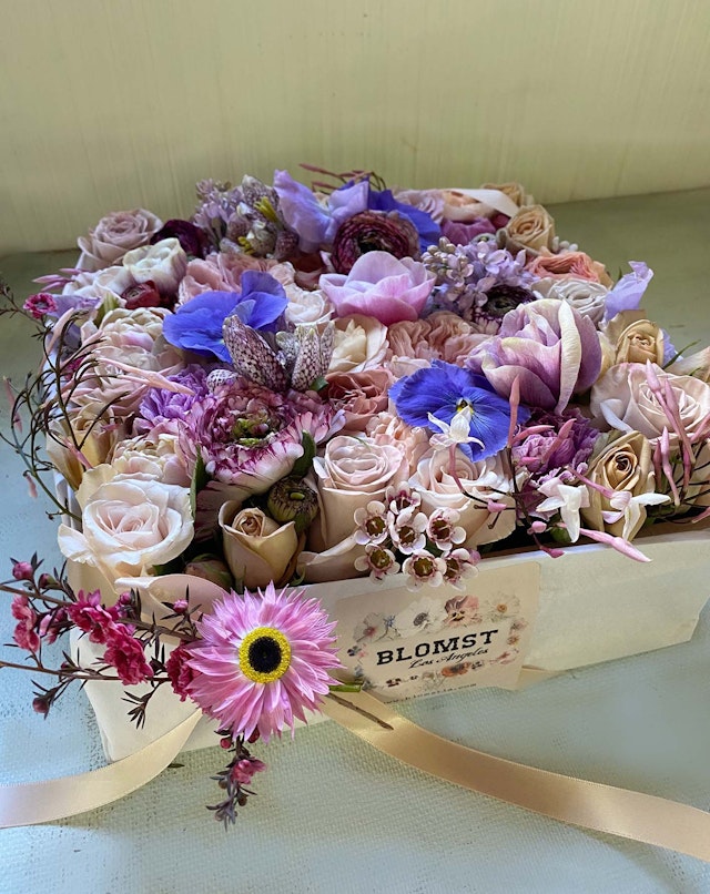 Bella Blue Flower Box