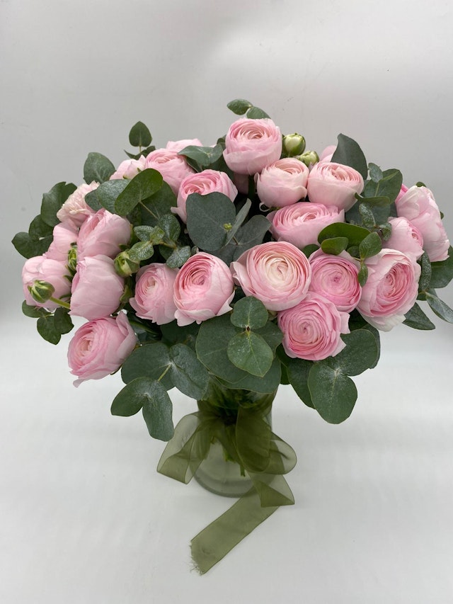 Ranunculus vase